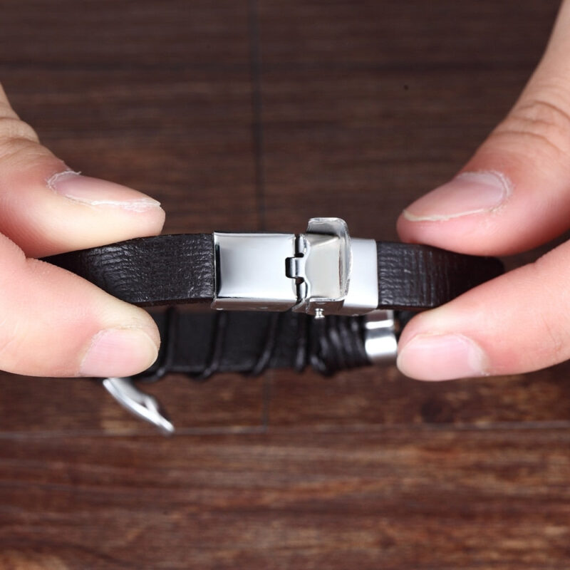 Bracelet Homme Tendance Acier Inoxydable Design Infini Elegant Et Durable
